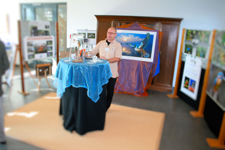 Das Ehrenamt ist mit der Eisvogel-Ausstellung von Wilfried Stender in der Landwirtschaftskammer S-H eingezogen.